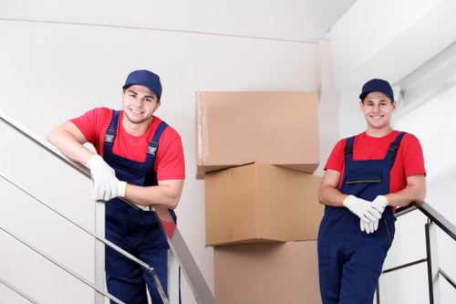 Local short-term storage options in Watford for household and business items
